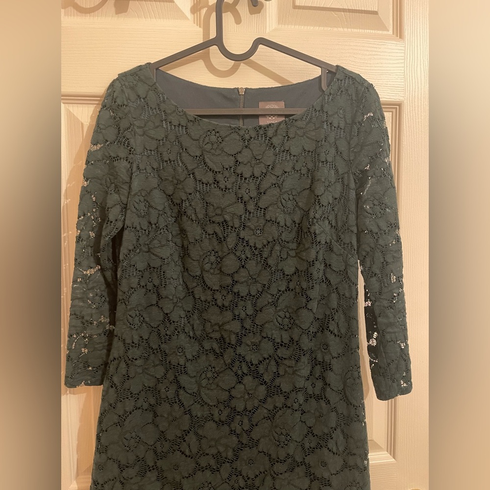 2/$50 final sale Vince Camuto Green Lace Long Sleeve Dress